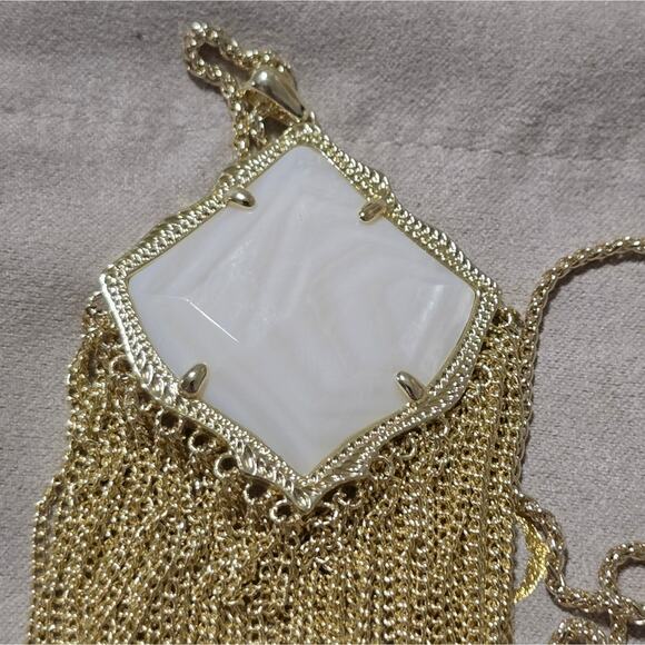 Kendra Scott White Banded Agate Kingston Tassel Fringe Boho Gold Plated Necklace - Picture 8 of 9